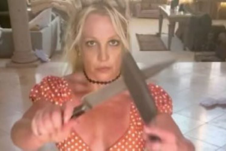 “Quelqu’un proche” de Britney Spears a été sollicité par la police après une vidéo virale de danse au couteau