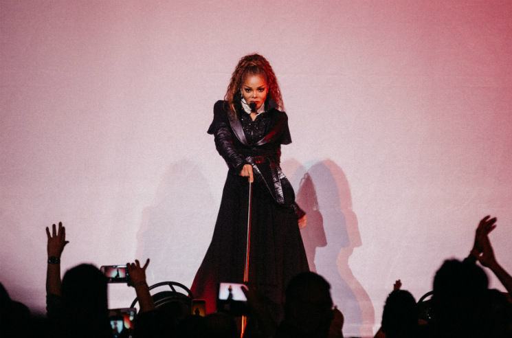 Janet Jackson rappelle à Toronto pourquoi elle est une icône Budweiser Stage, 23 mai