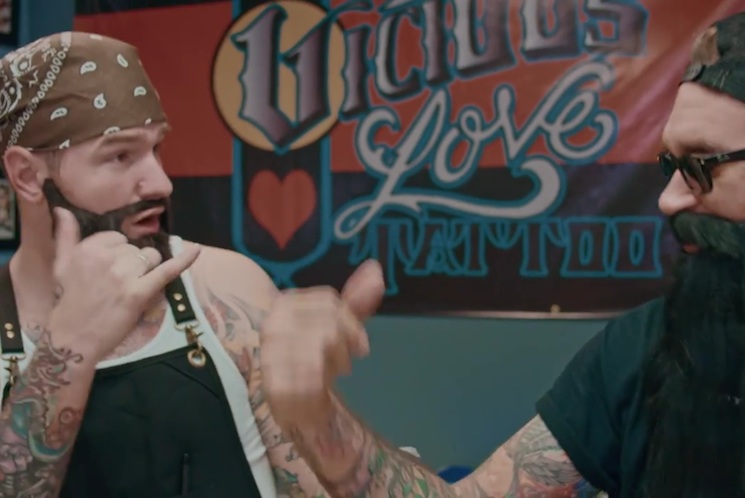 New Found Glory"Vicious Love" (ft. Hayley Williams) (video)