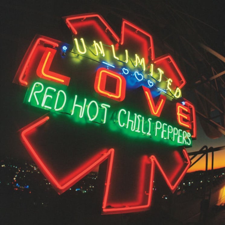 Les Red Hot Chili Peppers ravivent leur feu sur « Unlimited Love »