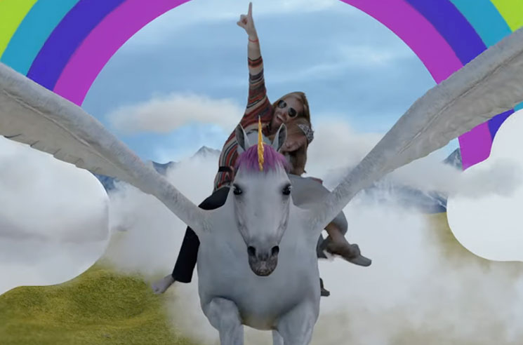Watch Taylor Hawkins Fly Through the Sky on CGI Unicorn in His New Video |  Exclaim!