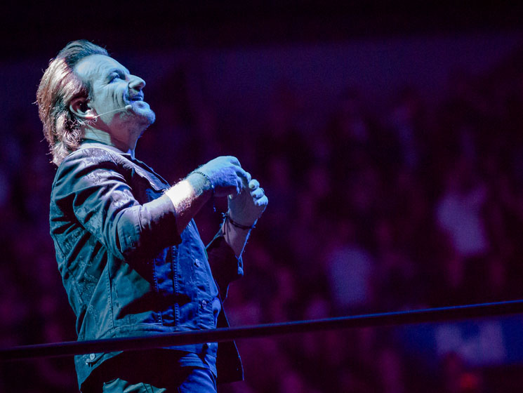 ​U2 Dedicate Performance of 'Stuck in a Moment You Can't Get Out Of' to Anthony Bourdain 