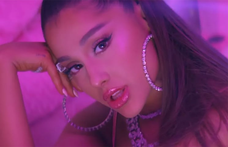 Ariana Grande Gives Herself the Gift of a Twitter-less Christmas  