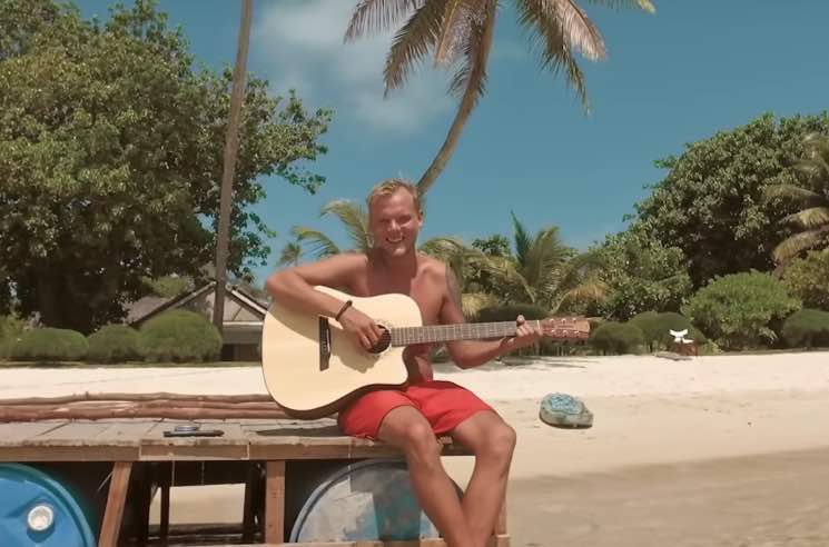 ​Avicii and Chris Martin Collab 'Heaven' Gets Tribute Video 