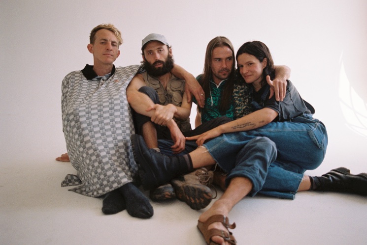 Big Thief Announce 2022 North American Tour, Share New Song  