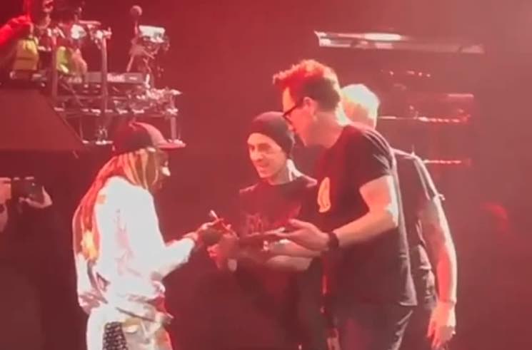 Watch Blink-182 Gift Lil Wayne a Blunt Onstage at Their Last Show Together   
