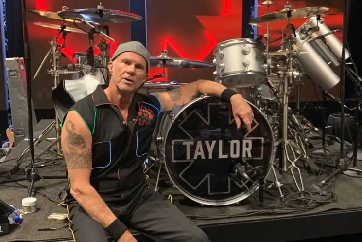 RHCP's Chad Smith Disavows 'Misleading' Report on Taylor Hawkins's Touring Stress 
