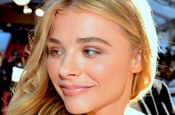 Chloë Grace Moretz Says She Was Body-Shamed by a Male Co-Star When She Was 15 
