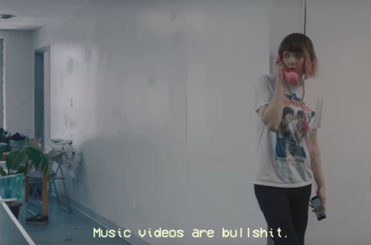 Dilly Dally 'Snake Head' (video)