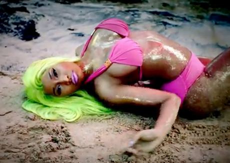 Nicki Minaj 'Starships' (video)