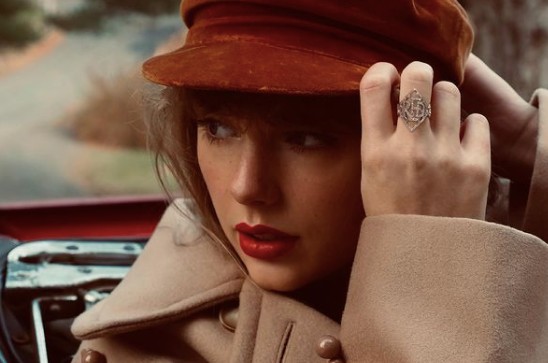 Taylor Swift Dethrones Don McLean for Longest No. 1 Song 