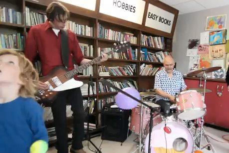 Shadowy Men on a Shadowy Planet Perform 'Musical Interlude' 