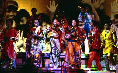Earth, Wind, and Fire Live In Japan