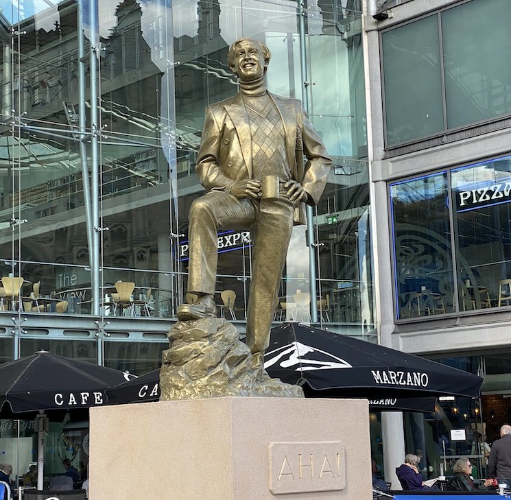 An Alan Partridge Statue Has Been Erected in the U.K. 