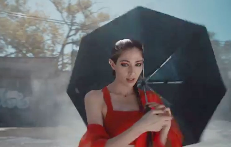 Chairlift Announce 'Moth' LP, Share 'Ch-Ching' Video 