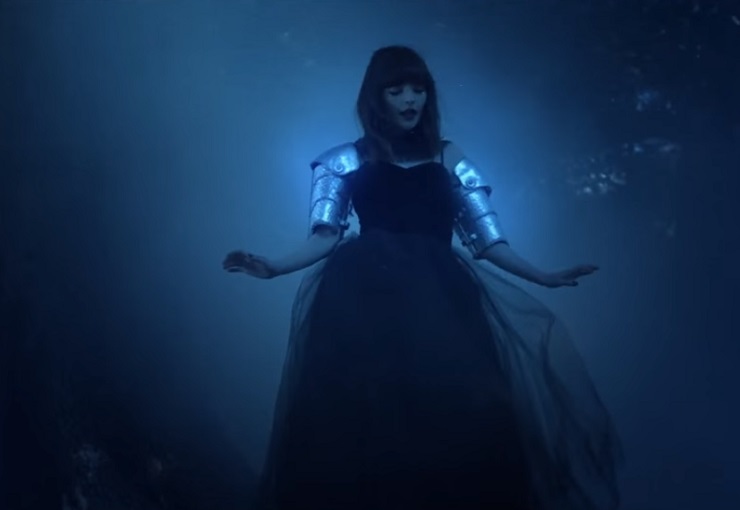 Chvrches  'Clearest Blue' (video)