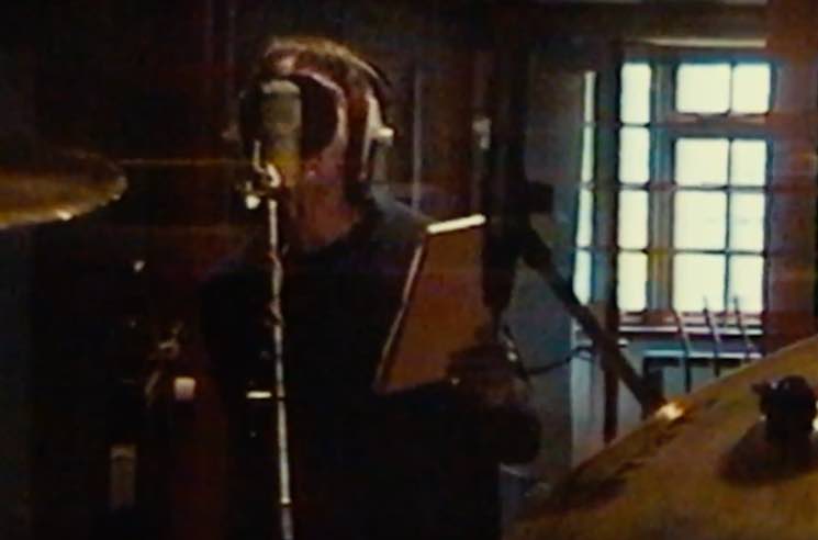 ​Watch Footage of Oasis Recording 'Champagne Supernova' from 'Supersonic' 