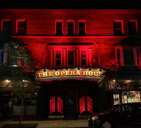 Canadian Venues Turn Red in Support of the Entertainment Industry 