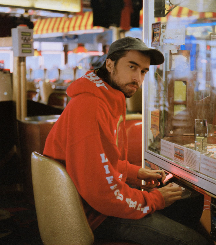 (Sandy) Alex G Isn't Going to Explain New Album 'House of Sugar' — You'll Just Have to Listen 