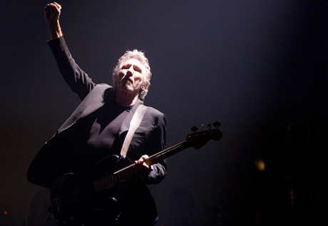 Roger Waters Reminds Us He's Not in Pink Floyd: 'This Is Not Rocket Science' 
