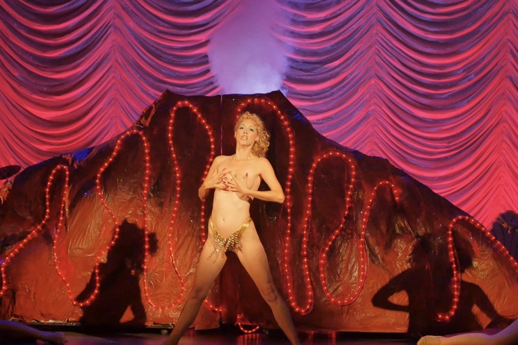 'You Don't Nomi' Delightfully Reveals Why People Are So Obsessed with 'Showgirls' Directed by Jeffrey McHale